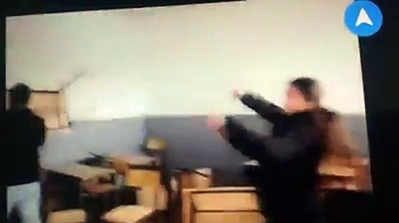 Kështu e festojnë nxënësit e shkollav të mesme përfundimin e gjysmëvjetorit..