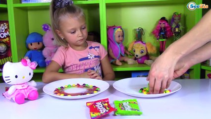 ХЕЛЛО КИТТИ и Ярослава Радуга из конфет Скитлс Skittles Видео для детей Hello Kitty