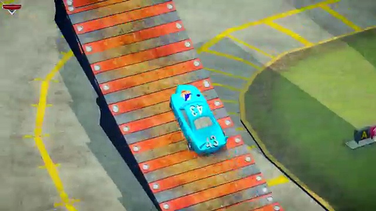Dinoco King 43 Disney pixar car race track Airport eRamp v2 jumping crash test by onegamesplus