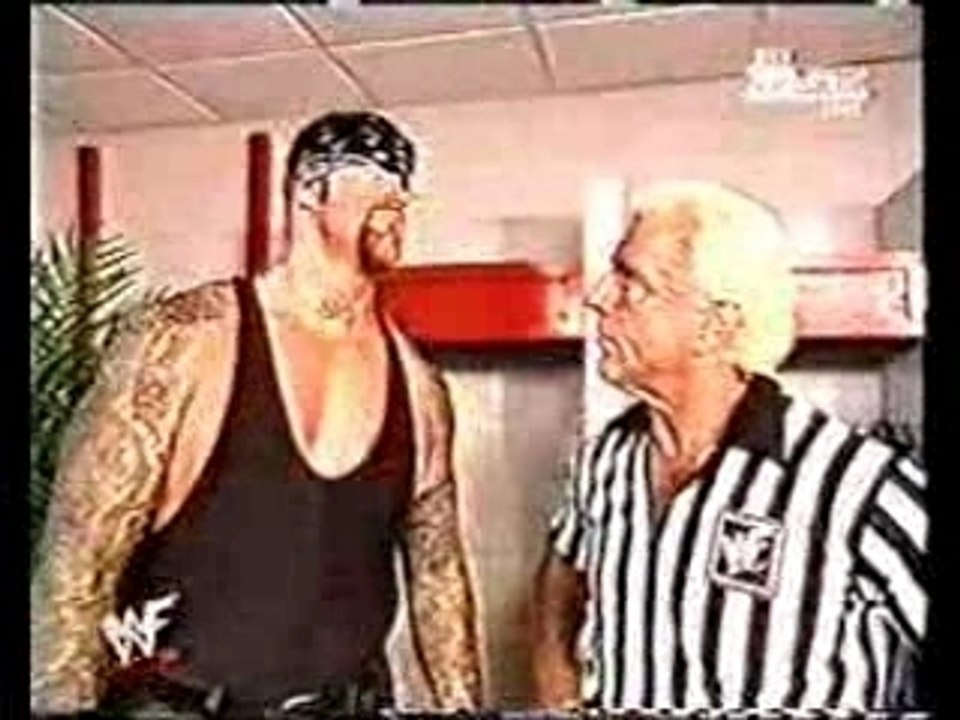 WWF - The Undertaker intimidates Ric Flair