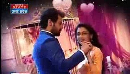 WOW SUPER ROCKY ROMANCE OF ABHI PRAGYA Kumkum Bhagya 25th December 2016 News