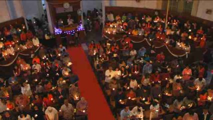 La Catedral de Yakarta celebra la Navidad con fuertes controles policiales