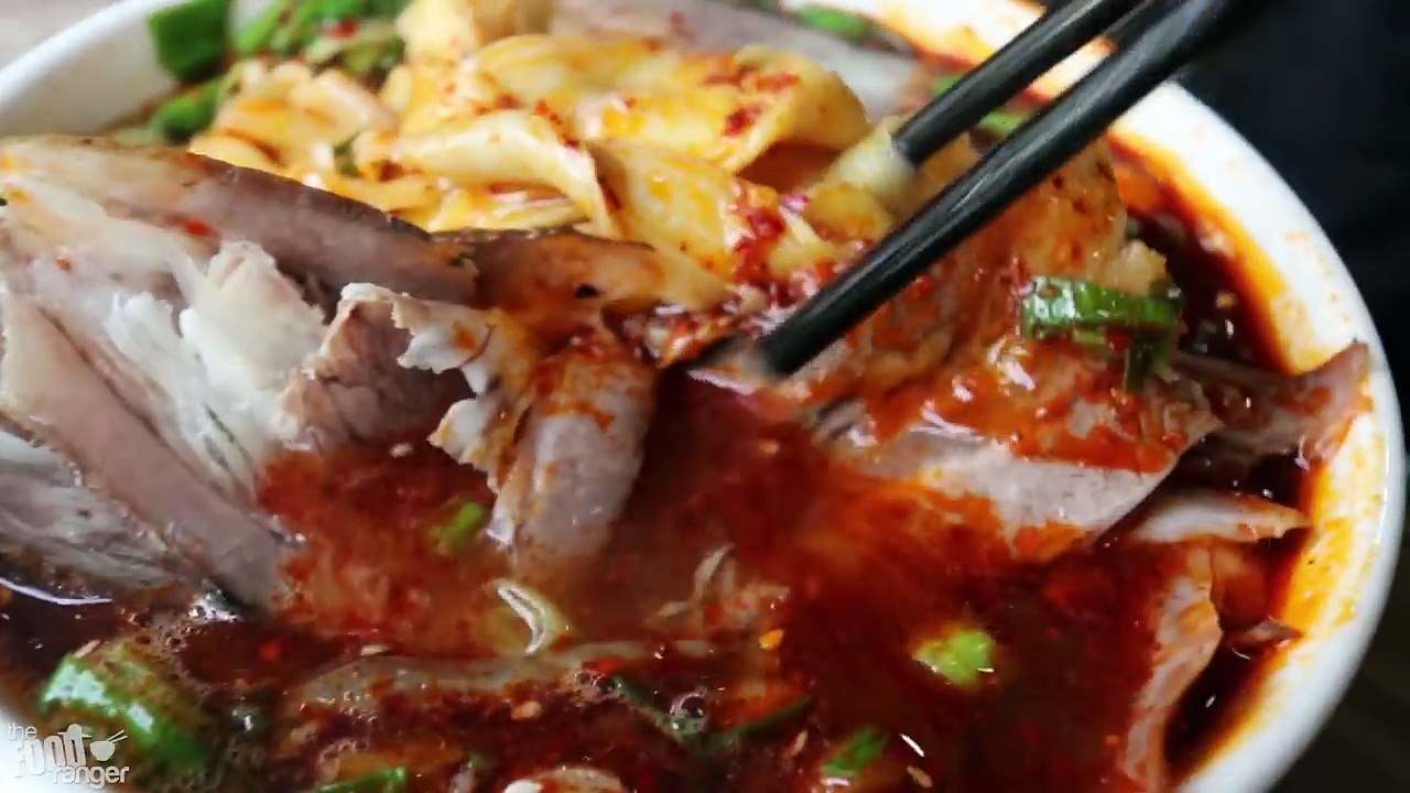 Muslim Chinese Street Food Tour in Islamic China - BEST Halal Food and Islam Food in China