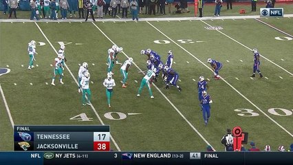 Mike Gillislee rushes for a 35-yard gain