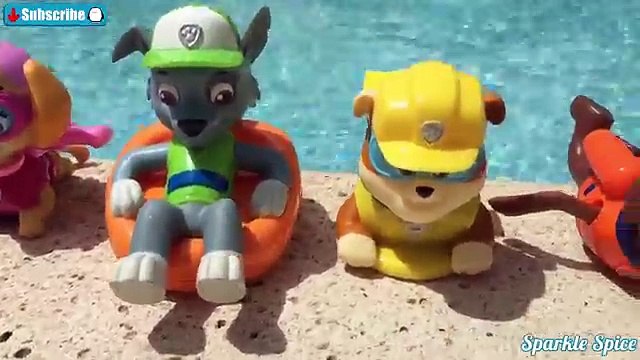 Paw Patrol Toys Pool Party Bath Paddlin Pup Underwater Chase, Rescue Marshal, Skye, Rocky