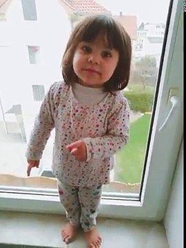 Little Cute Girls Mimics Imran Khan