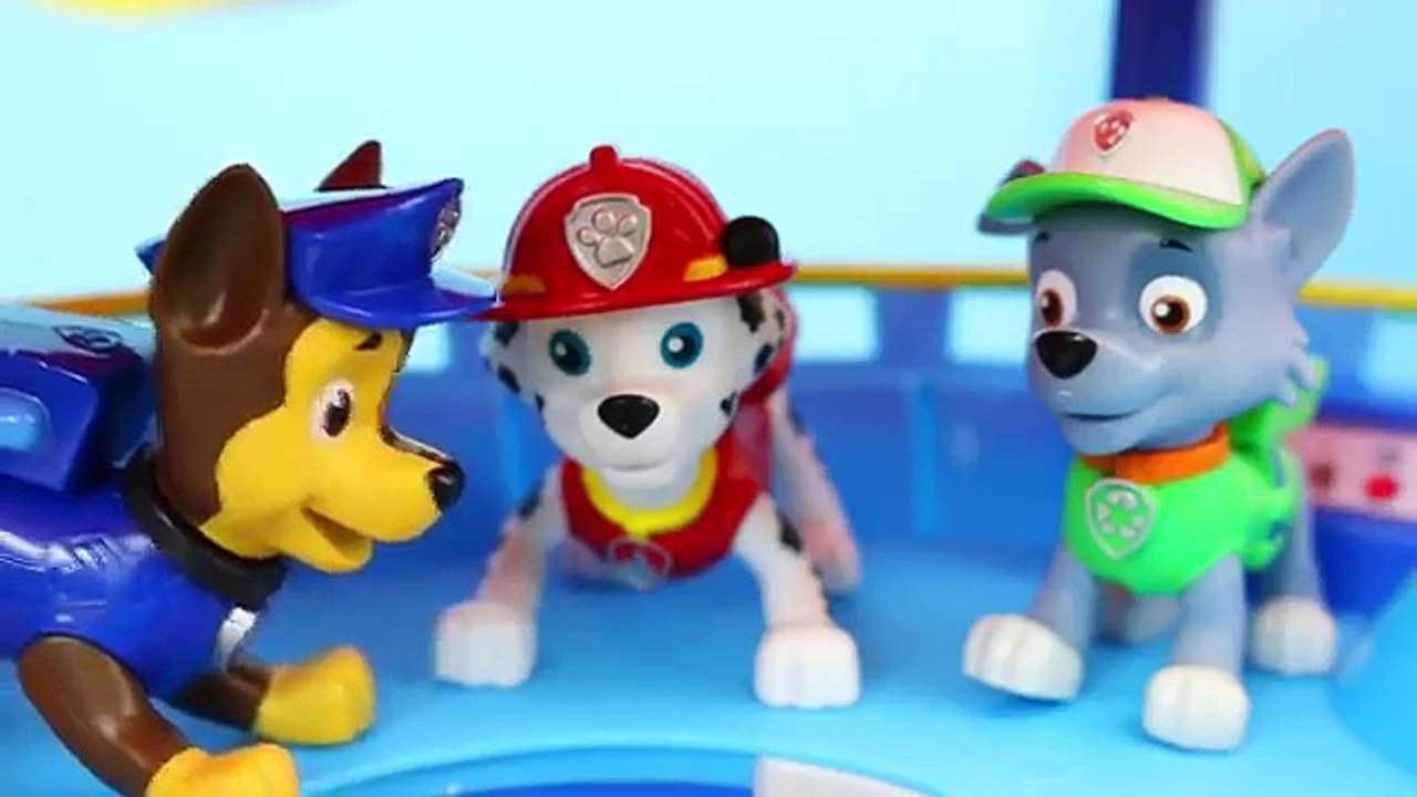 Paw Patrol Chase and Marshall with Zuma Hovercraft Save Peppa Pig from the Lake with Daddy Pig
