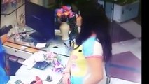 Women Stealing From Shop - Caught On Cctv - Top Indian Viral Videos