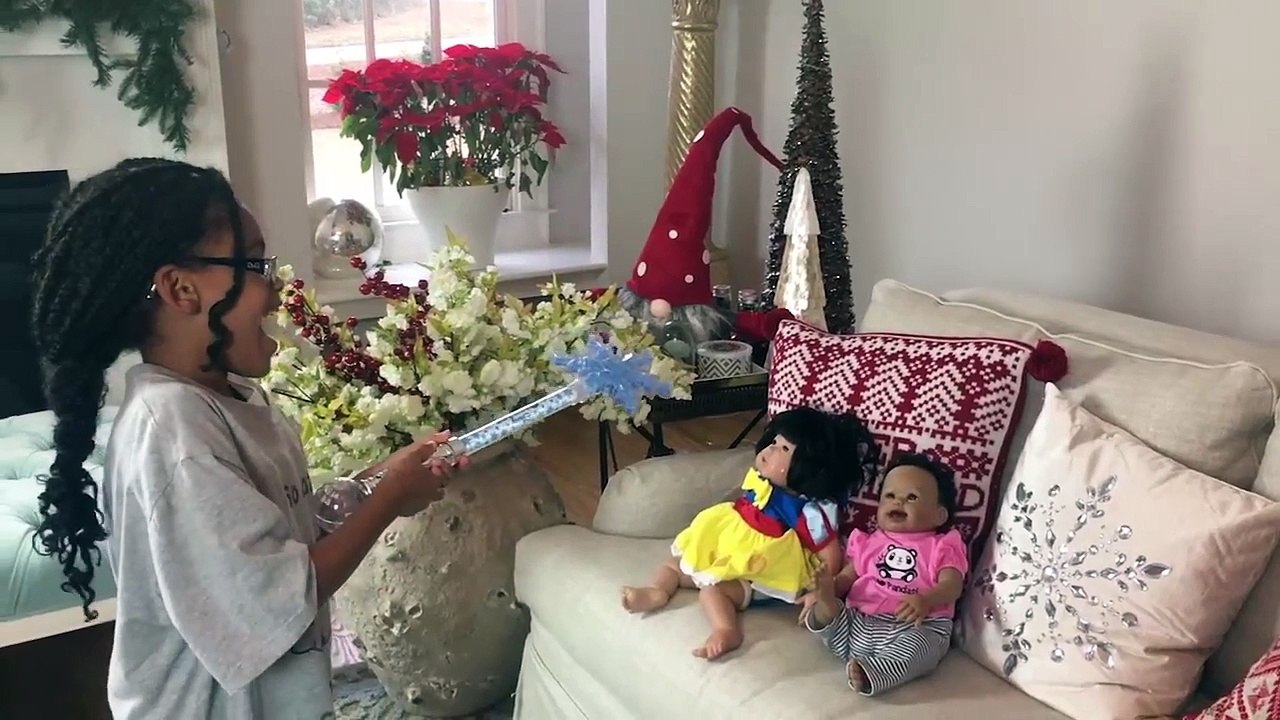 CLUMSY GRANDMA Magic Wand Transform Babies Into Poop Emoji Magical Spell Pretend Play Funny