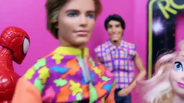 Frozen Disney Elsa with Barbie and Prince Felix with Frozen Anna First Kiss by DisneyCarToys