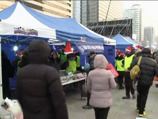 বড় দিনেও দ. কোরিয়ায় প্রেসিডেন্ট বিরোধী বিক্ষোভ