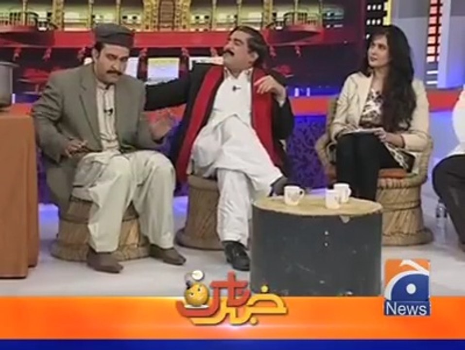 Sheikh Rasheed's Khuli Kacheri in Laal Haveli Interrupted