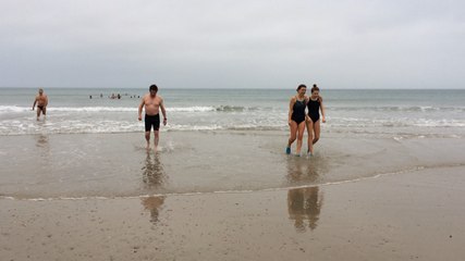 Bain de Noël à Cherbourg