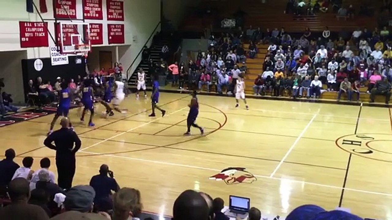 Wendell Carter, Jr. With the put back slam