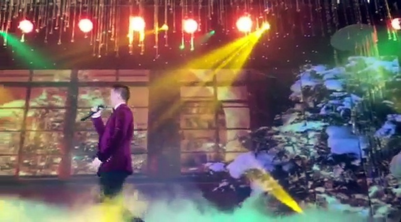 Đàm Vĩnh Hưng hát mừng đám cưới Trấn Thành - Hari Won