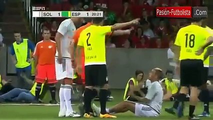 L'imitation totalement ratée du penalty controversé de Suarez et Messi !