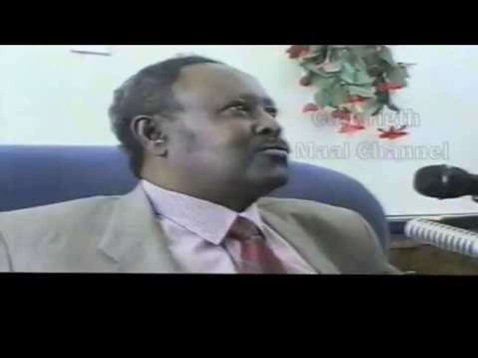 Daawo  Marxuum Maxamed Xaaji Ibraahim Cigaal  mar uu ka hadlayay siyaasada arimaha debeda