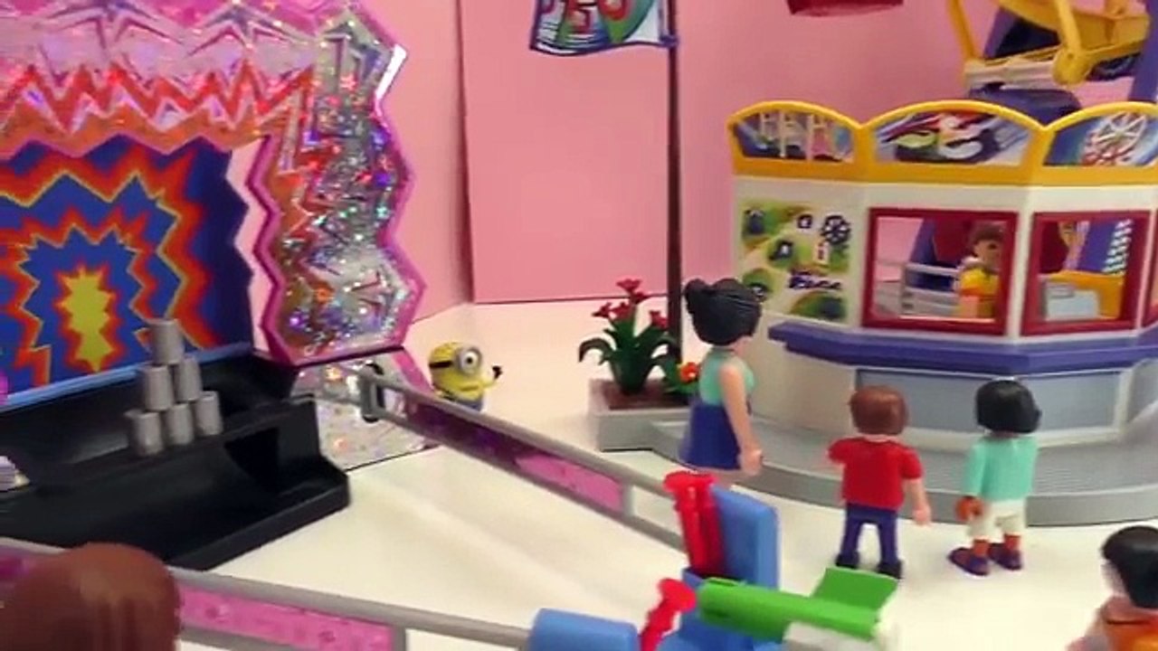 Vidéo Playmobil – Lena et Chrissi sont à la kermesse et vont faire un tour de grande roue