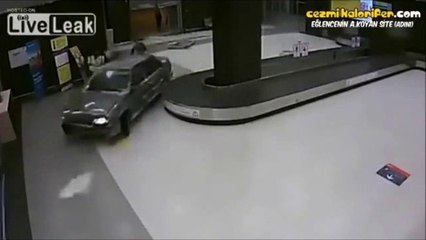 Havalanında Arabasıyla Gta Oynar Gibi Dolaşan Müptezel