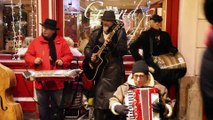 Musiciens de rue aux Plaisirs d'Hiver à Bruxelles