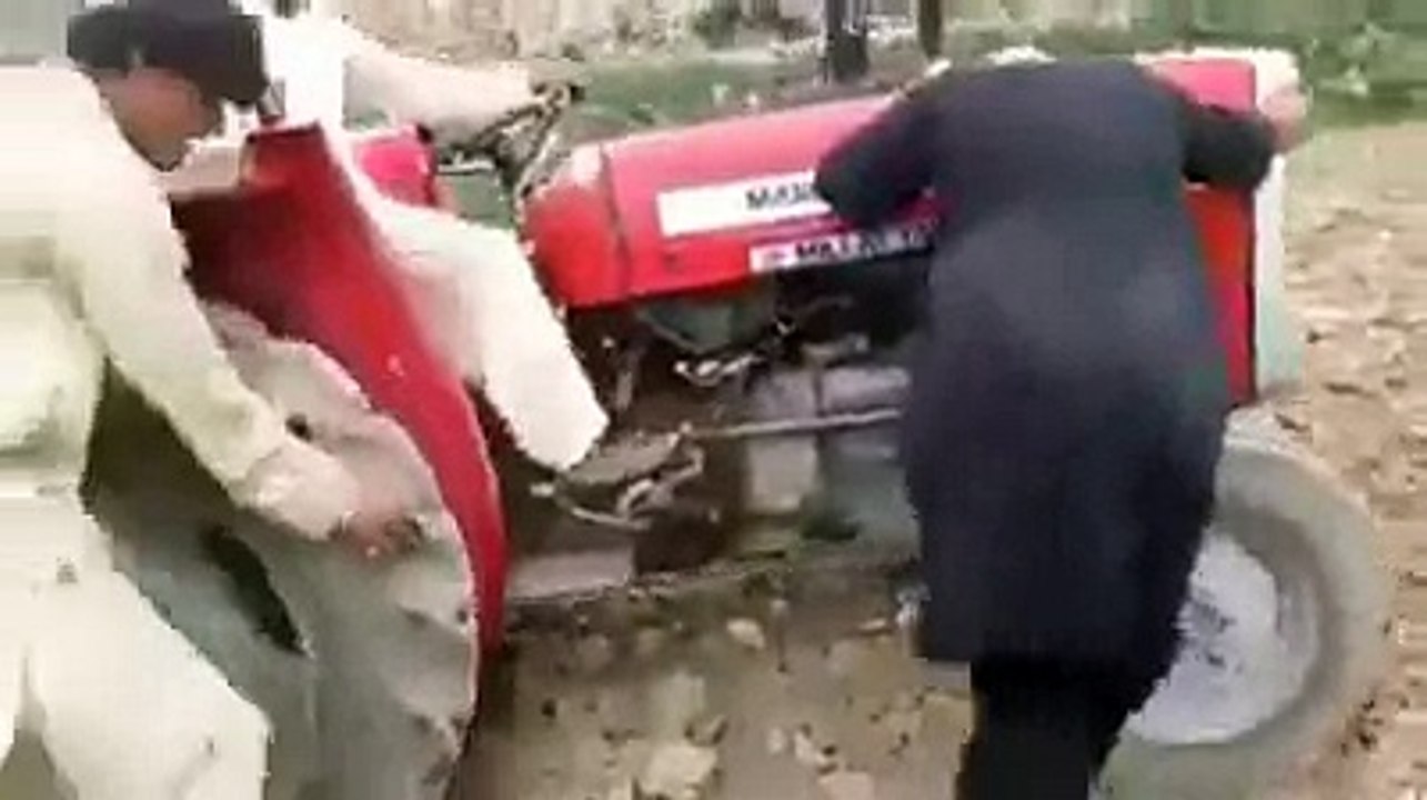 Pashto New Funny Video Mast Watch 2017