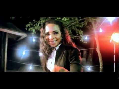 Lady Ponce - Orangina