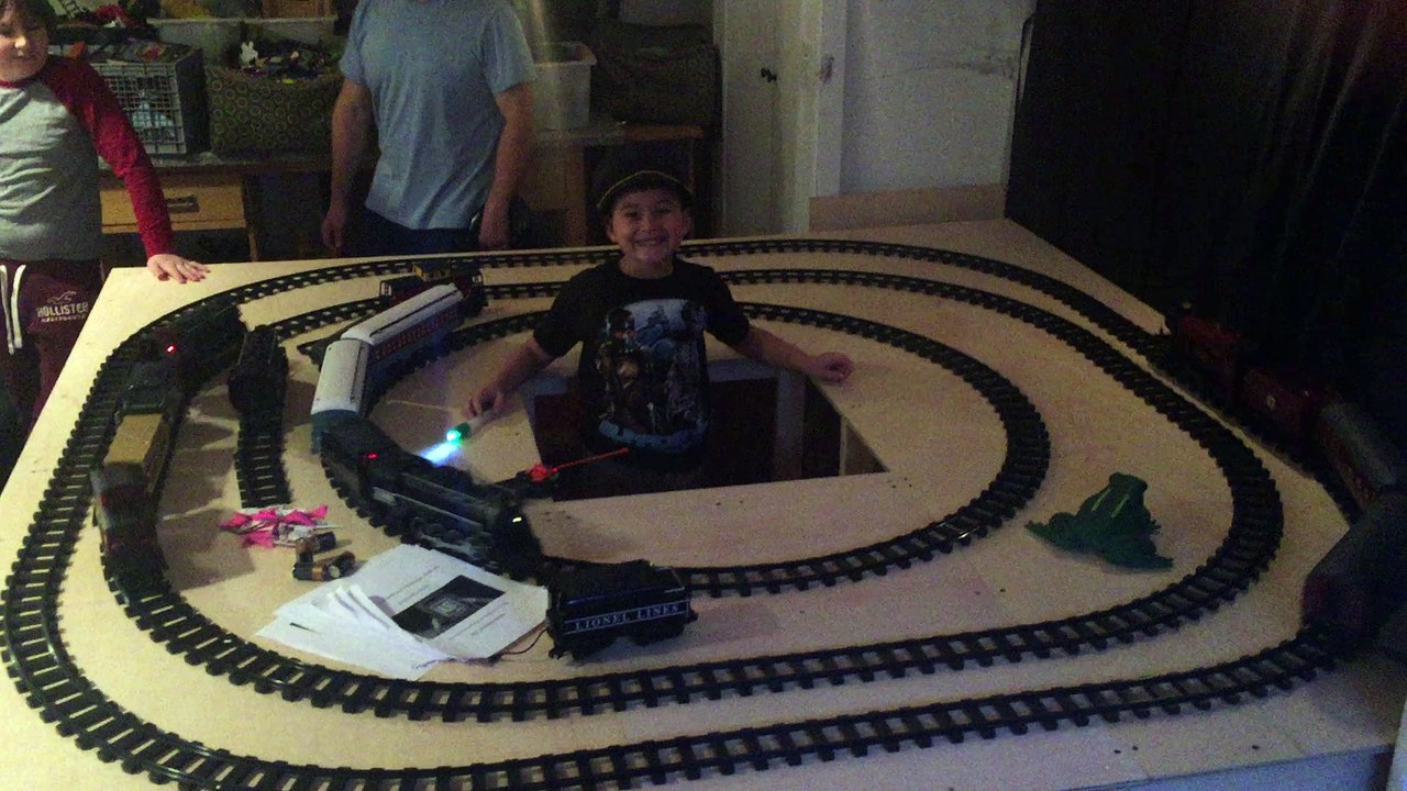 Xmas Train Table