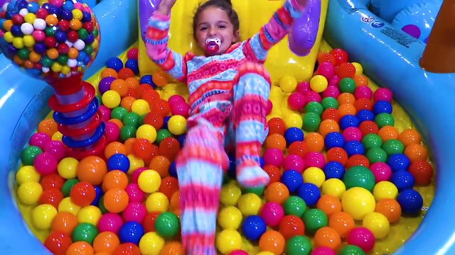 Giant Dubble Bubble Gumball Machine - Bubble Gum Challenge - SUPER GROSS! - MaddaKenz Extended Cut