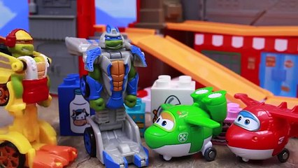 Super Wings Toys vs Mutant Ninja Turtle Toy Transformers with Jett and Mira Racing Mikey and Leo