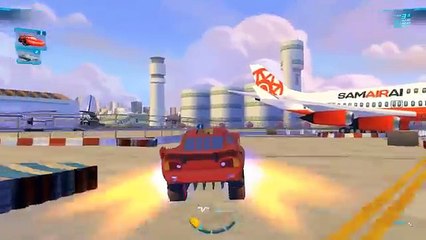 Flash Mcqueen Disney Pixar Cars 2, course sur circuit | Dessin animé en Francais
