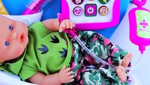 Learn Colors! How to Bath Baby Educational Videos Kids Baby Doll Bath Time Dubble Bubble Rainbow Gum