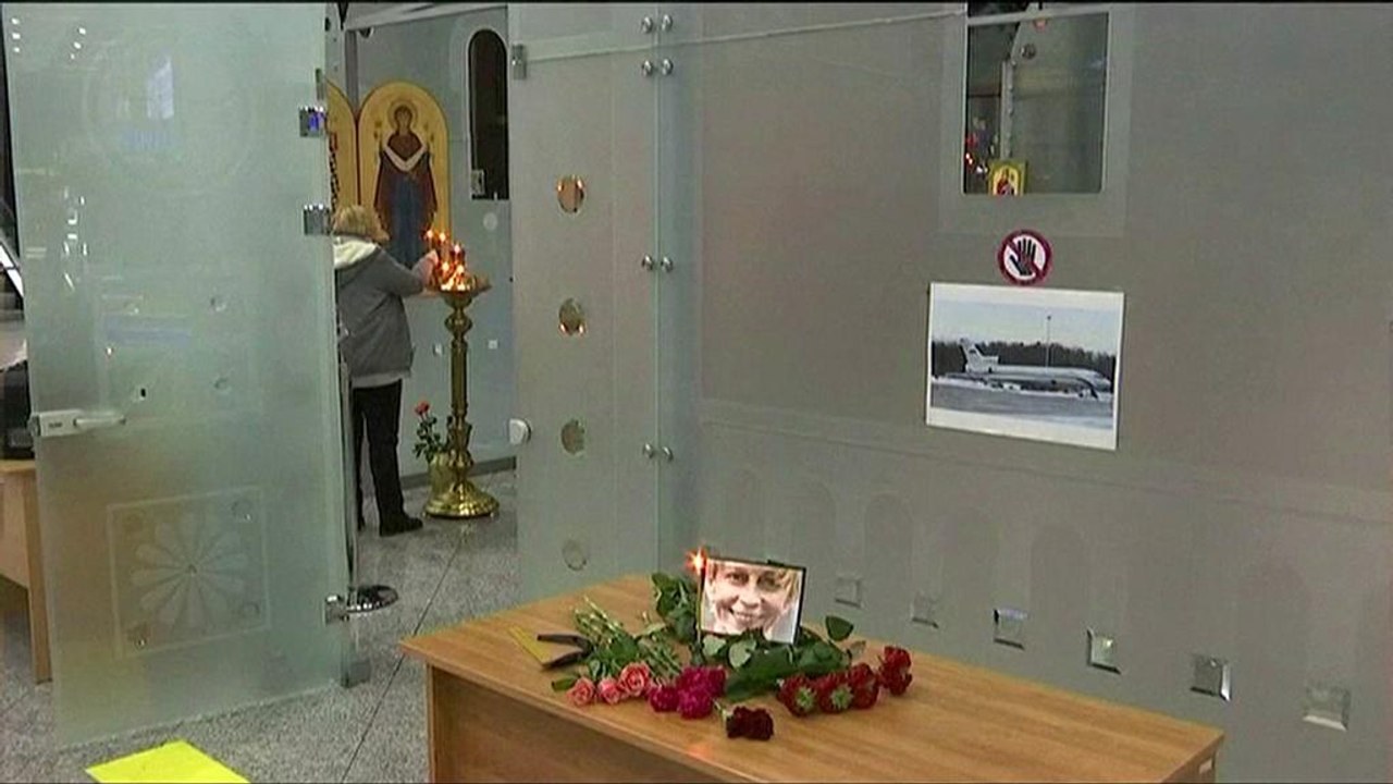 У Росії вшановують жертв катастрофи літака міно...