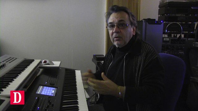 La rencontre Gérard Salesses compositeur de Dorothée avec le goupe toulousain Mobkiss