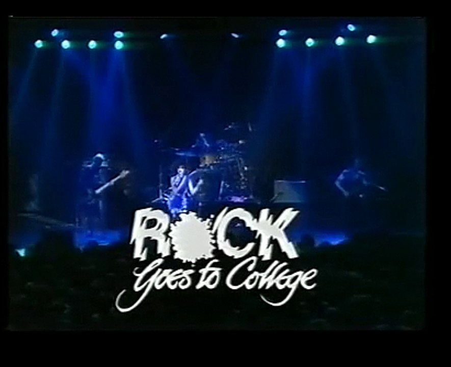 SIOUXSIE & THE BANSHEES – "CLOCKFACE" / "CHRISTINE" / "RED LIGHT" Live at Warwick University ('Rock Goes To College' show, BBC2 UK TV, 09 March 1981)
