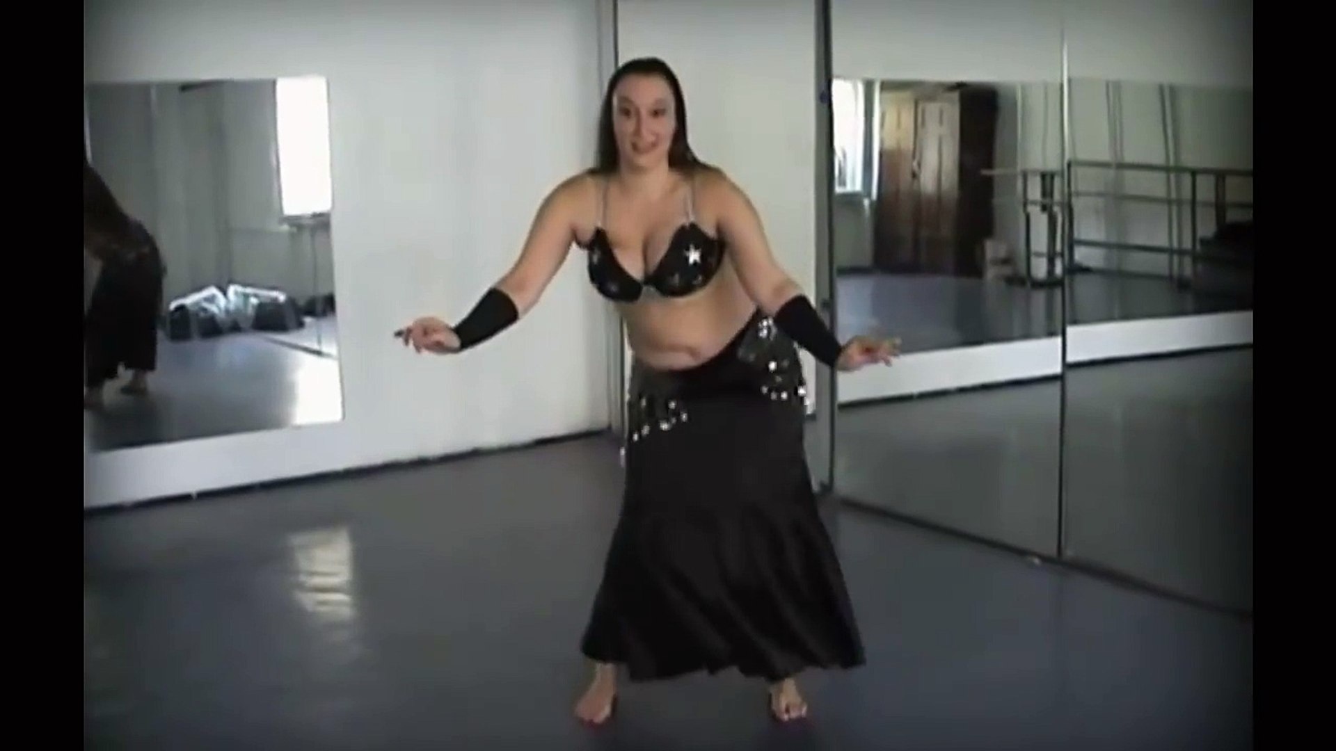 مش صافيناز .رقص شرقي مصري .Hot Belly Dance - Drum Solo - video Dailymotion