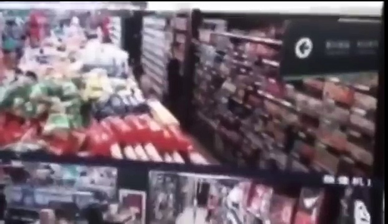 সত্যিকারের যাদুকর দেখুন । কিভাবে আকাশে ভাসে। সত্যিকারের সুপার পাওয়ার ক্ষমতাবান মানুষ দেখুন।