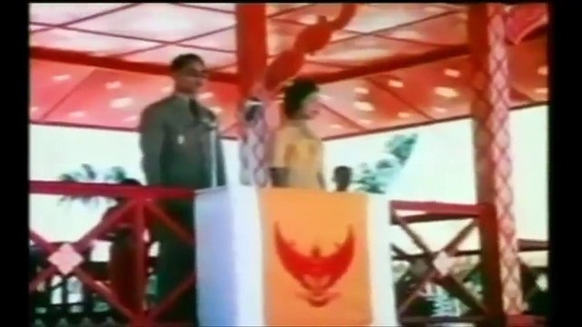 ภาพยนตร์ส่วนพระองค์ ในหลวง รัชกาลที่ 9 ราชินี เสด็จฯ เยี่ยมราษฎรภาคใต้ 2502 ตอนที่ 1