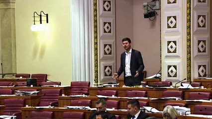 Grmoja: "Zašto nam je Pernar ukrao Božić?"