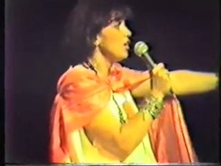 KASSIA "Adhu" (concert Kabyle) batterie:Bouzekri Akli
