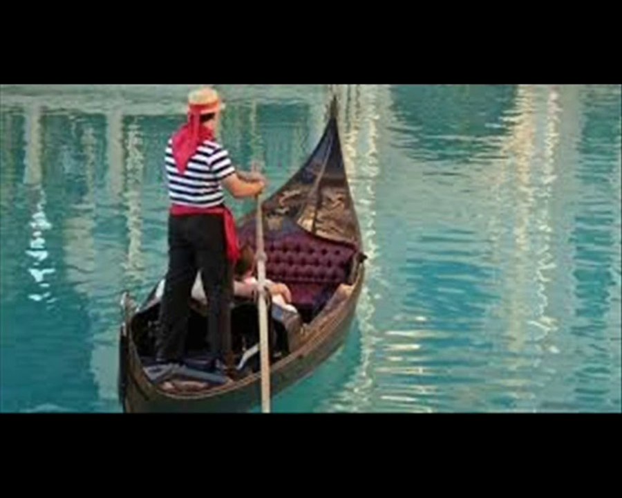 Chanson QUE C' EST TRISTE VENISE