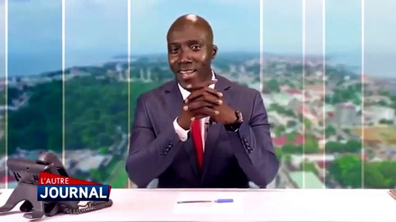 Alpha Condé et son garde qui voulait empêcher un enfant de le toucher - vidéo Dailymotion