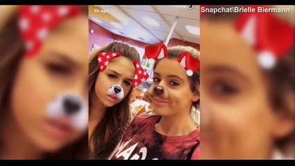 Brielle Biermann shows off the Christmas decorations on the eve - By Shining News FH