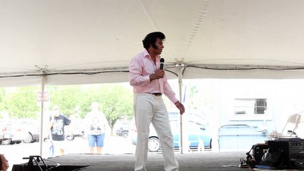 Robert Pooran sings 'Ain't No big Thing But It's Growing' Elvis Week 2016