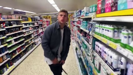 Ben Phillips - ITCHY PANTS!!!