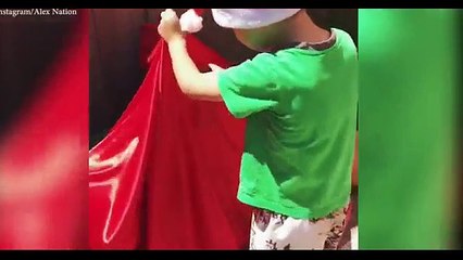 Richie Strahan and Alex Nation give Elijah dirt bike for Christmas - By Shining News FH