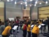 Liseli Müzik Topluluğundan Muhteşem Performans