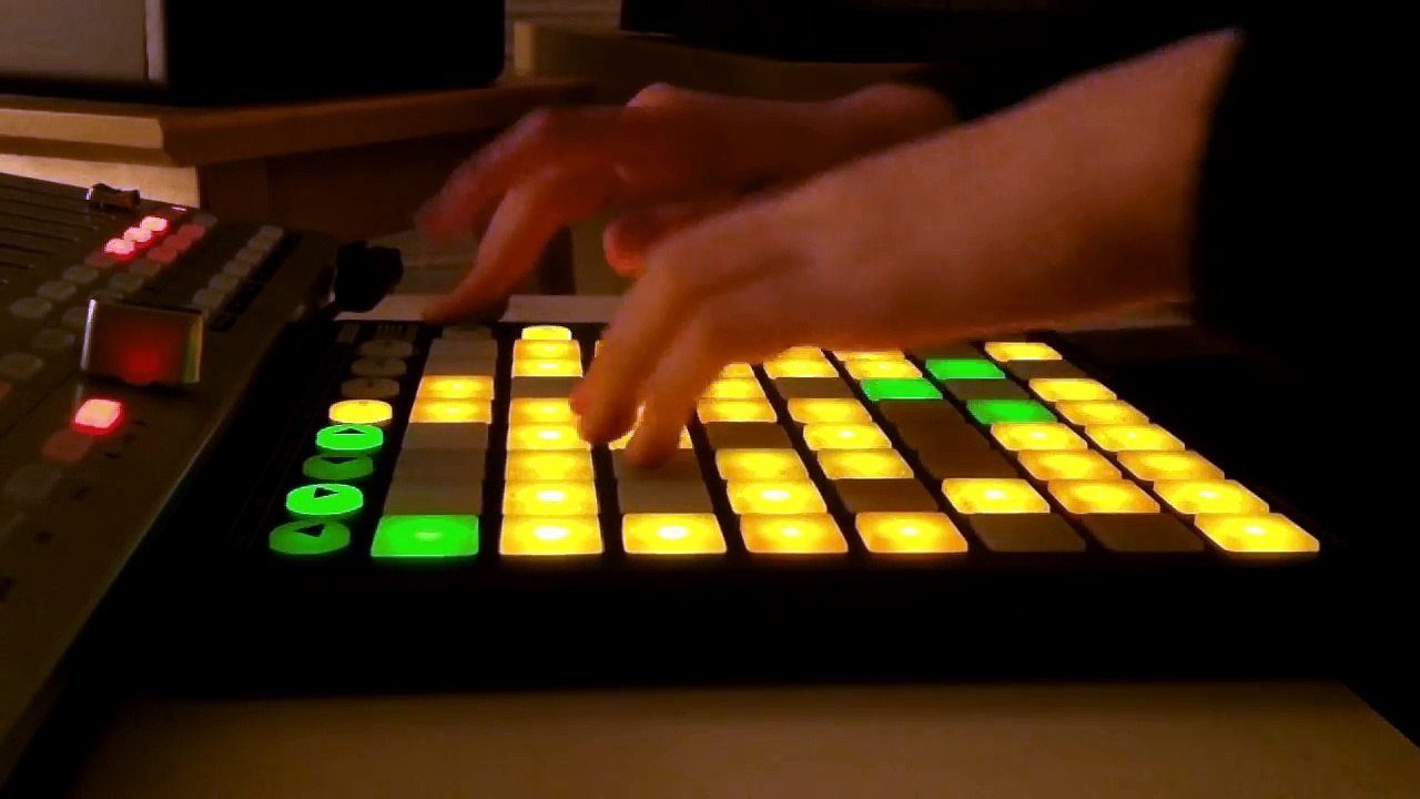 Madeon - Pop Culture (live mashup)