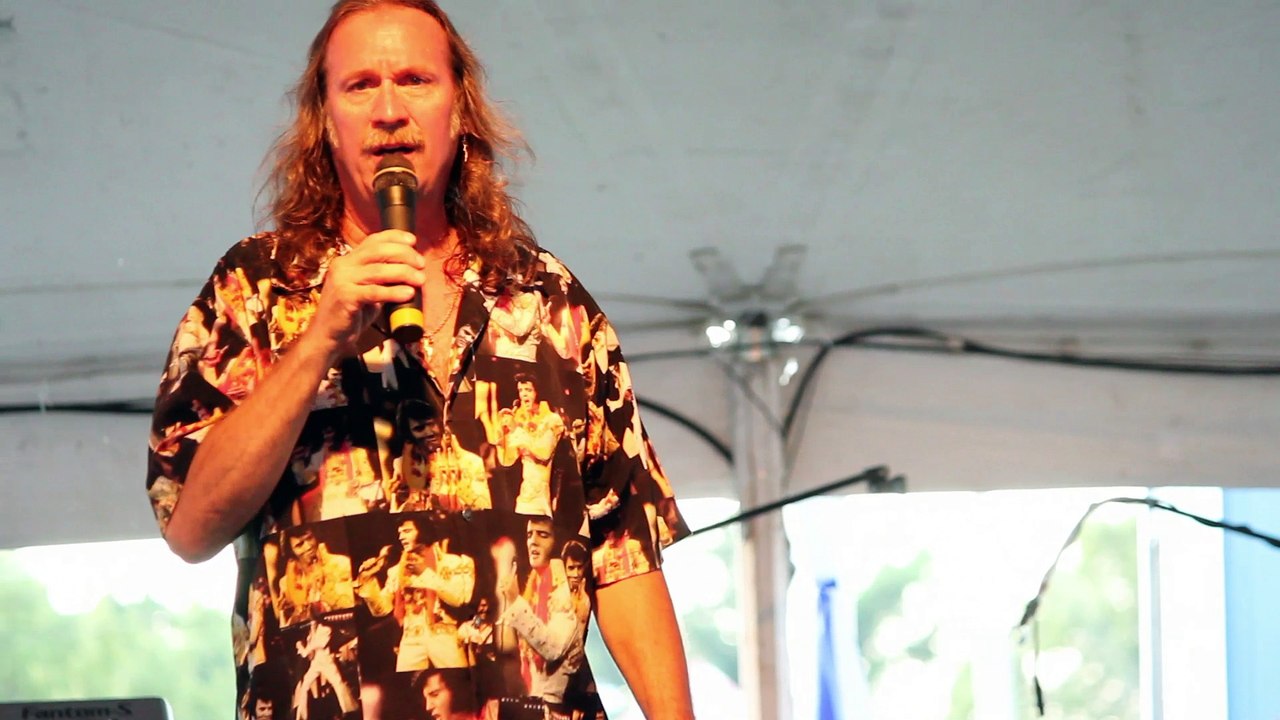Steve Diltz sings 'Your Cheatin Heart' Elvis Week 2016