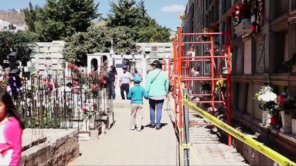 Continuan trabajos en el Panteon de Sta Paula