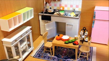 Làm món cơm cuộn trứng Omurice bằng đồ chơi nấu ăn thu nhỏ Nhật Bản